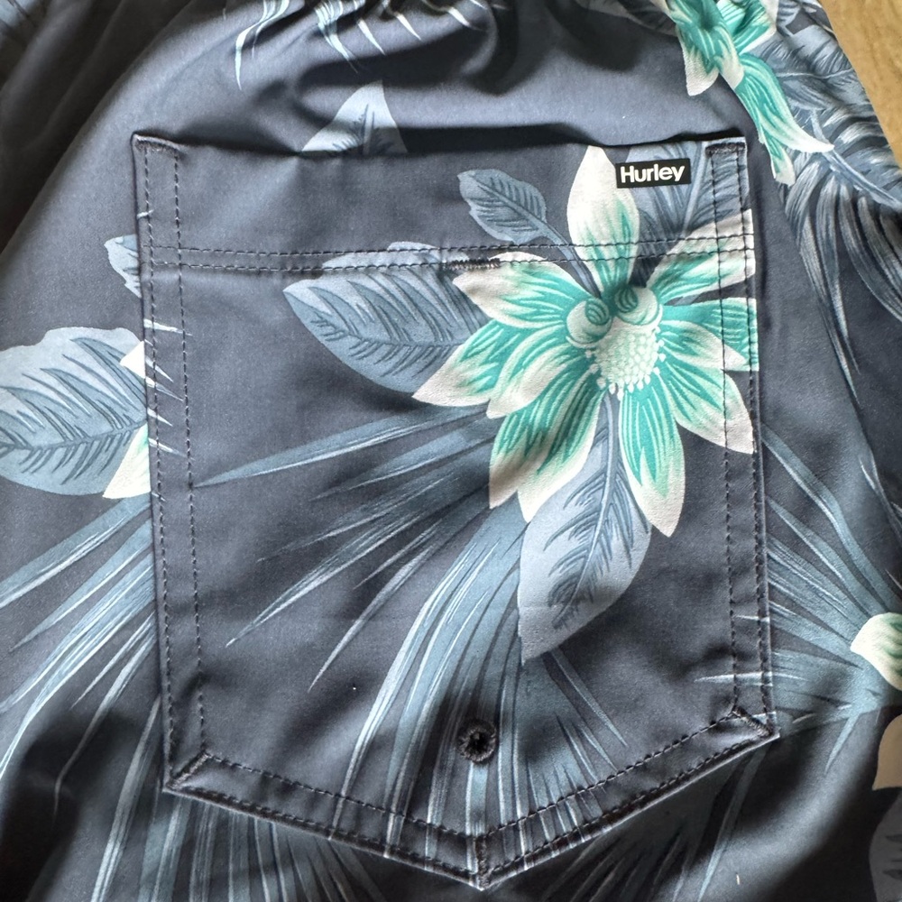 Hurley Dark Blue Floral‎ Pocket Shirt with Teal Accents